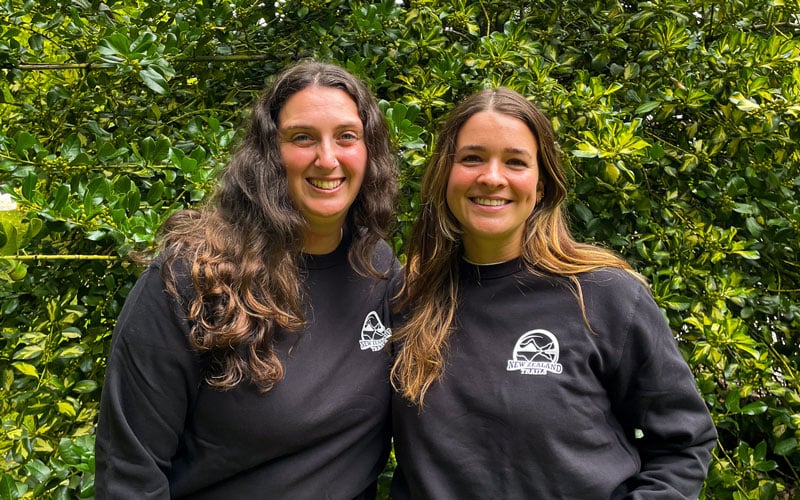 Guest Services Amy and Robyn